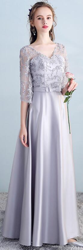 Robes de demoiselle d'honneur longues en dentelle grises à manches longues dépareillées en ligne, WG502